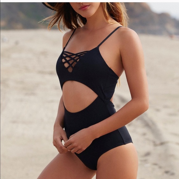 L SPACE Madi swimsuit - Picture 6 of 8